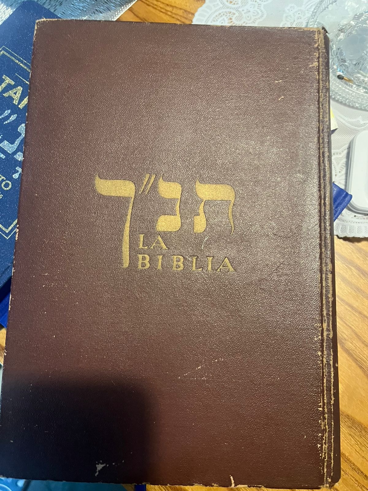 Tanach de Buenos Aires, 1945, capa